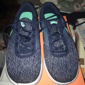 Navy Blue nike shoes